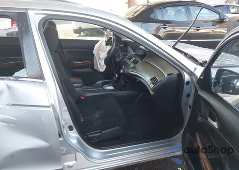 2011 Honda Accord 2.4 Ex z USA, uszkodzony, nr VIN 1HGCP2F77BA005560